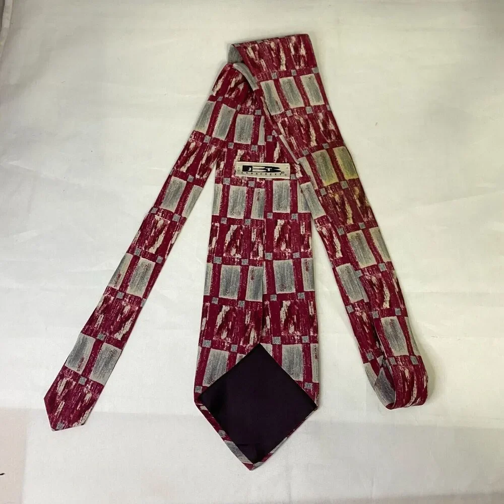 #6598 J.T Beckett Red and Gray Mens Necktie, Tie